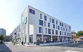 Premier Inn Addlestone